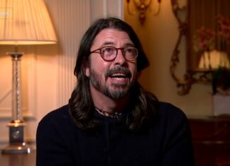 Dave Grohl’s Wife Turns Heads With Grammys Outfit