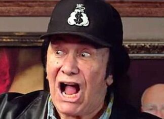 Gene Simmons Insulted By Fan For Bass Playing