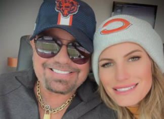 Motley Crue Announce Vince Neil Health Problem