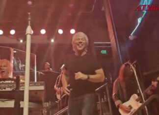 Bon Jovi Reacts To Terrible Live Singing