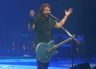 Puddle of Mudd Singer Surprises At Foo Fighters Show