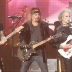 Ex-Guns N’ Roses Manager Calls Motley Crue ‘Trainwreck’