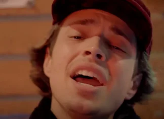 Scott Weiland’s Son Plays Drug Warning At Tribute