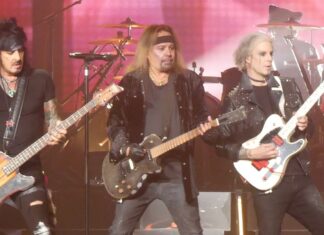 Motley Crue Rejected By 80’s Band For Tour