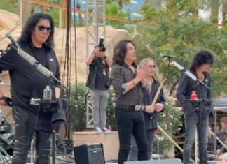 KISS Fans Booed 90’s Band, Threw Coins