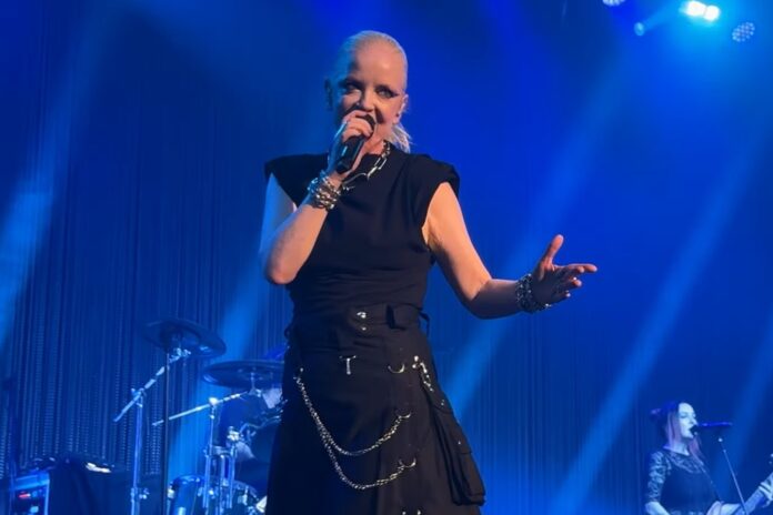 12-6-25 AN, Shirley Manson, Garbage, Live, YT Screenshot, Cropped 3x2