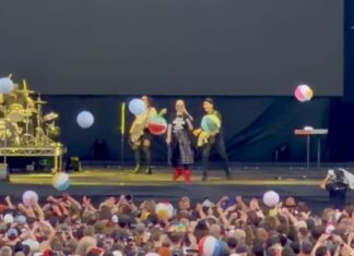 Garbage Fans Defy Shirley Manson After Rant