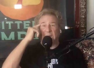 Sammy Hagar Explains How David Lee Roth Lost Voice