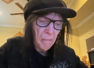 Mick Mars Upset At Having To Pay Motley Crue
