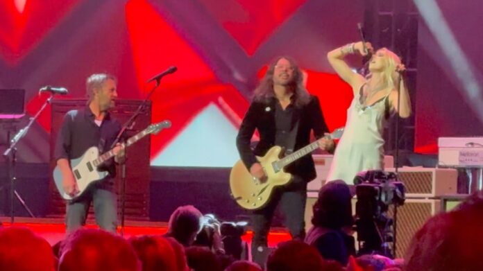 1-31-26 AN, Dave Grohl, Taylor Momsen, Foos, Live, Mariah Carey MusiCares Person Year, 1-30-26, X Vid Screenshot, Cropped 16x9