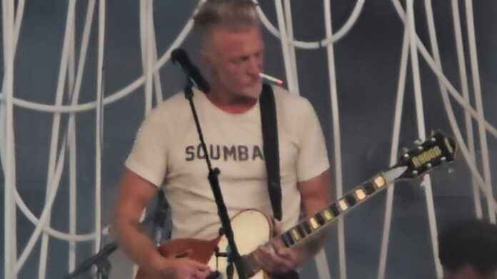 Josh Homme, QOTSA, Detroit, Ford Field, Smoke, Live, YT Screenshot, Cropped 16x9